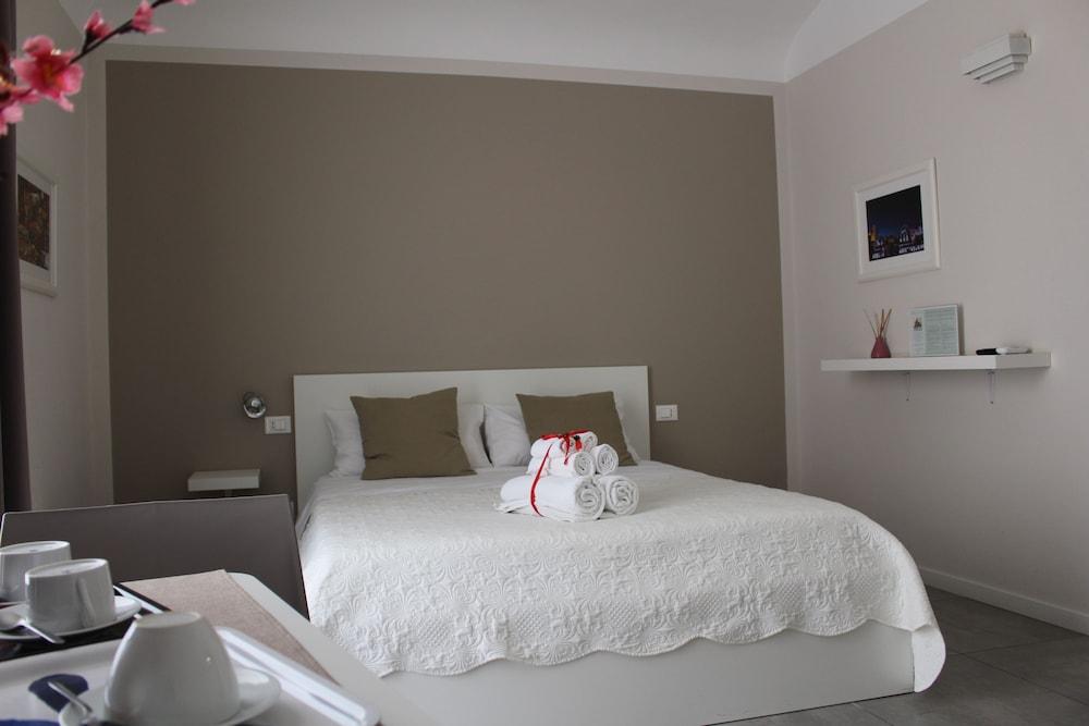 Triscele Glamour Rooms