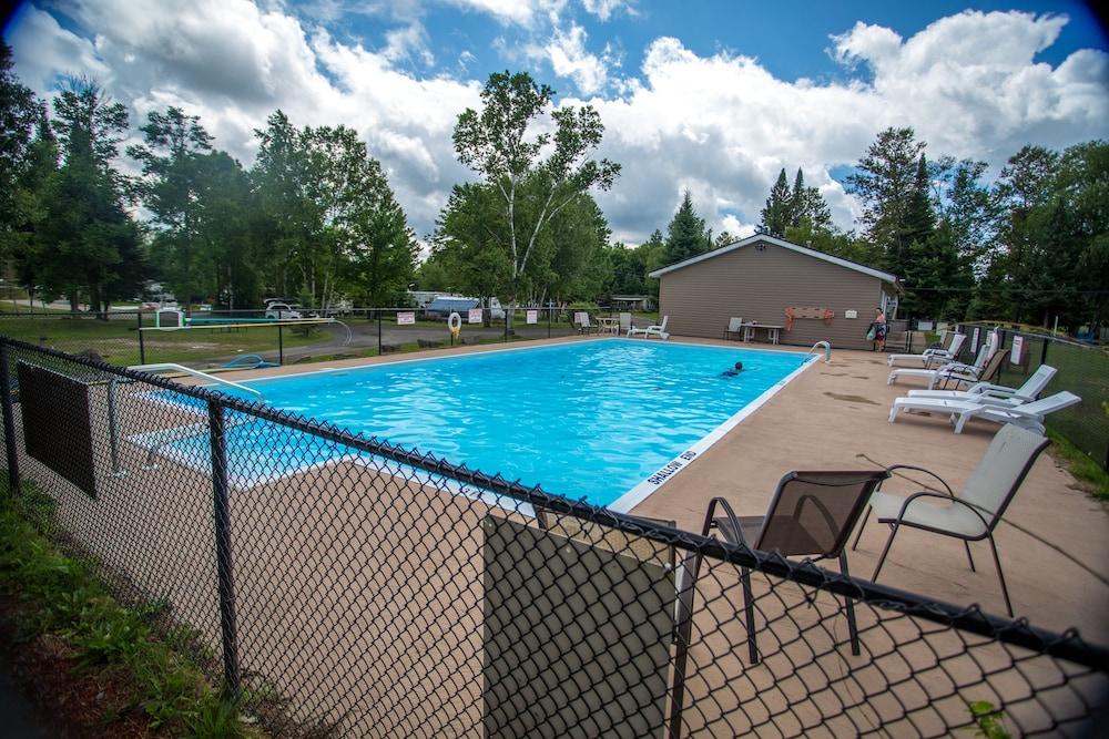 Deer Lake RV Resort & Campground