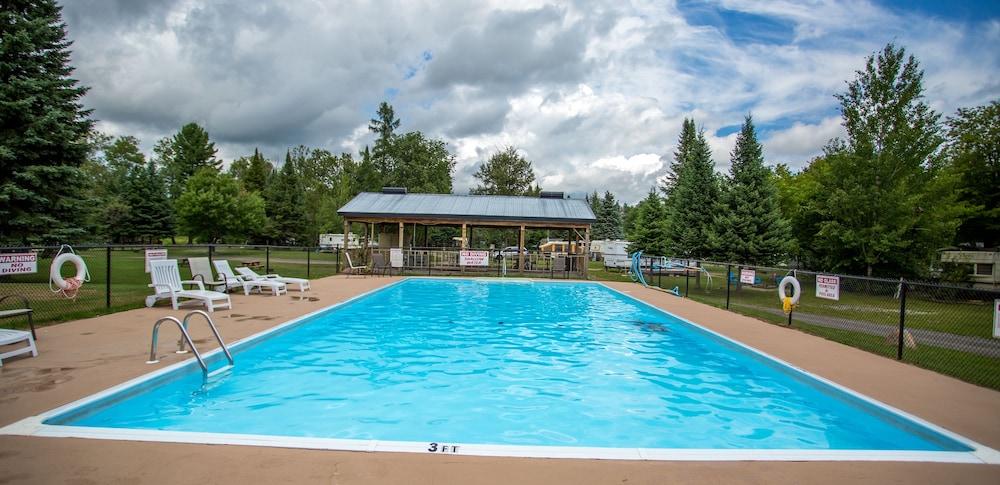 Deer Lake RV Resort & Campground
