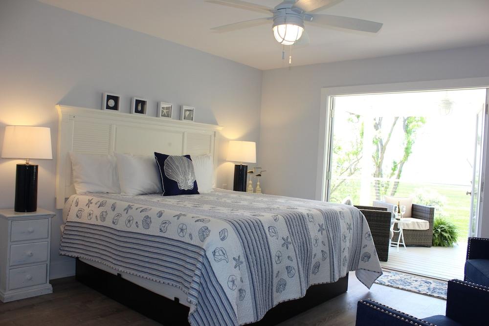 Darien Waterfront Inn