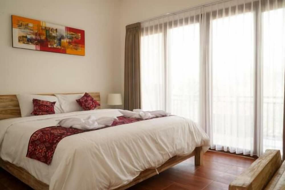 Seno Guesthouse & Cafe