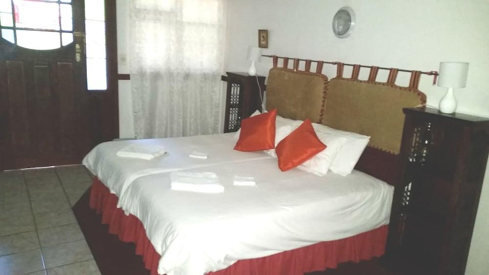 Berlin Falls Country Estate