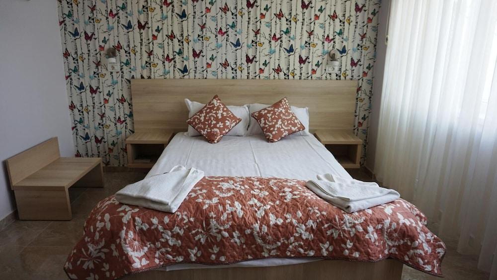 OITUZ Boutique Residence