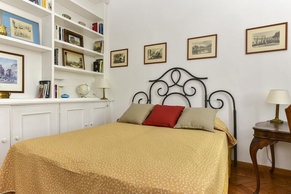 Rome at Your Feet Apartment