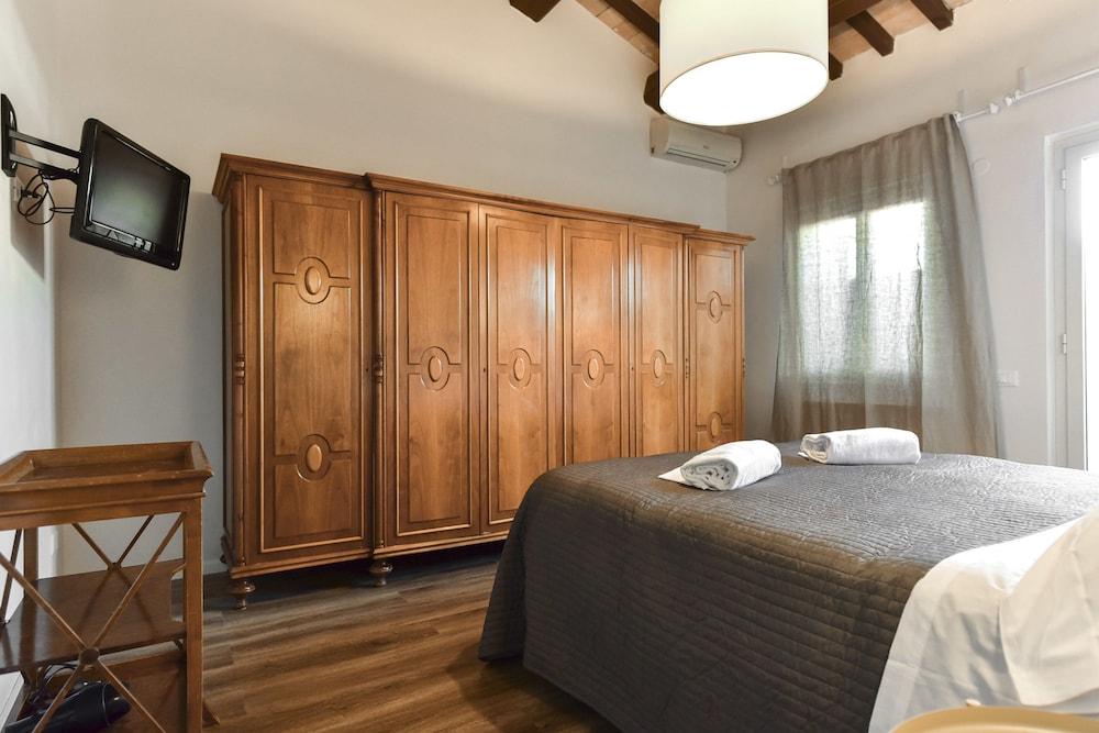 Pantheon View from Terrace Apartment