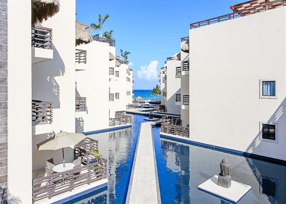 Aldea Thai 30 by Tripintravel