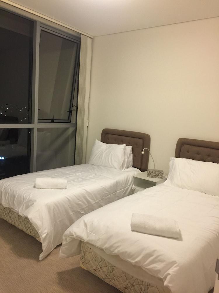 2 Bedroom High Rise Apartment