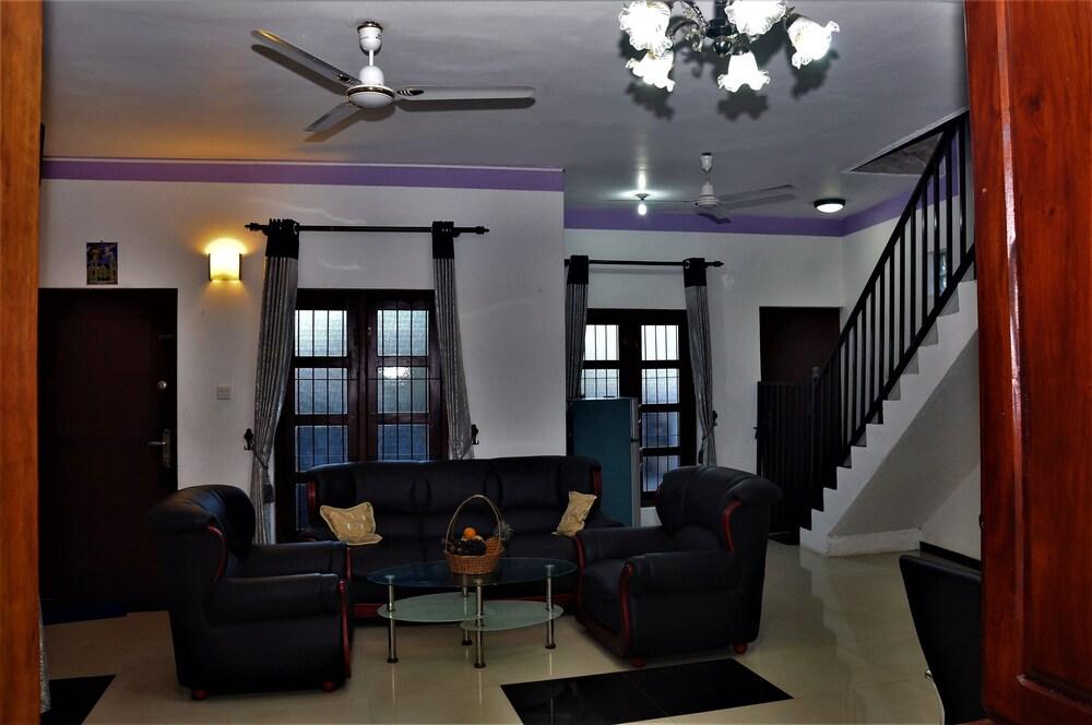 Chrish Residence Negombo