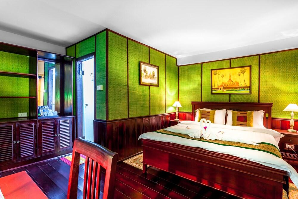 Sinouk Coffee Resort