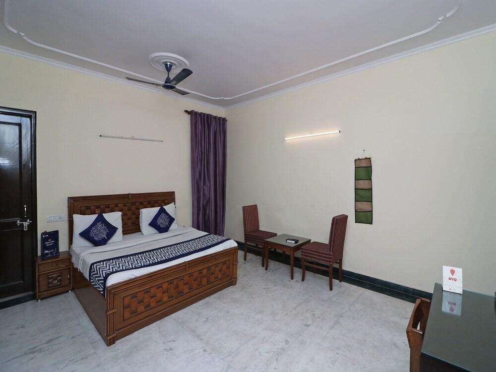 OYO 15202 Kanny Residency