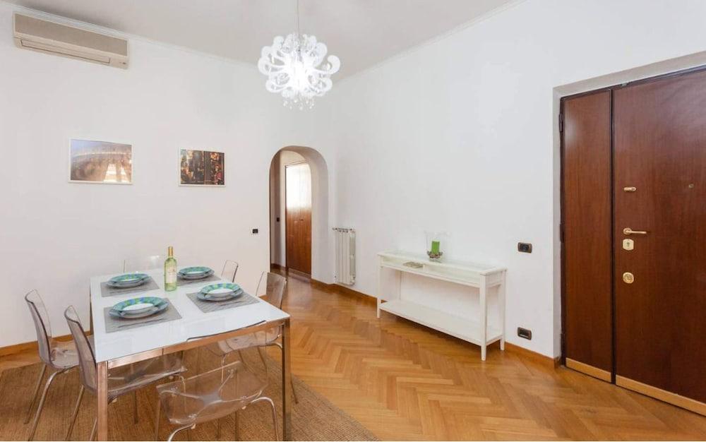 Comodo appartamento con due stanze al Colosseo