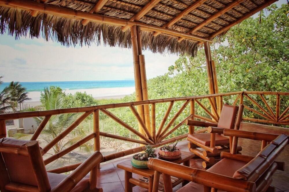 Seaside Garden Lodge Mompiche