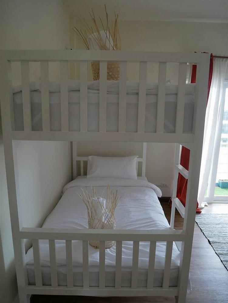 Life Station - Hostel