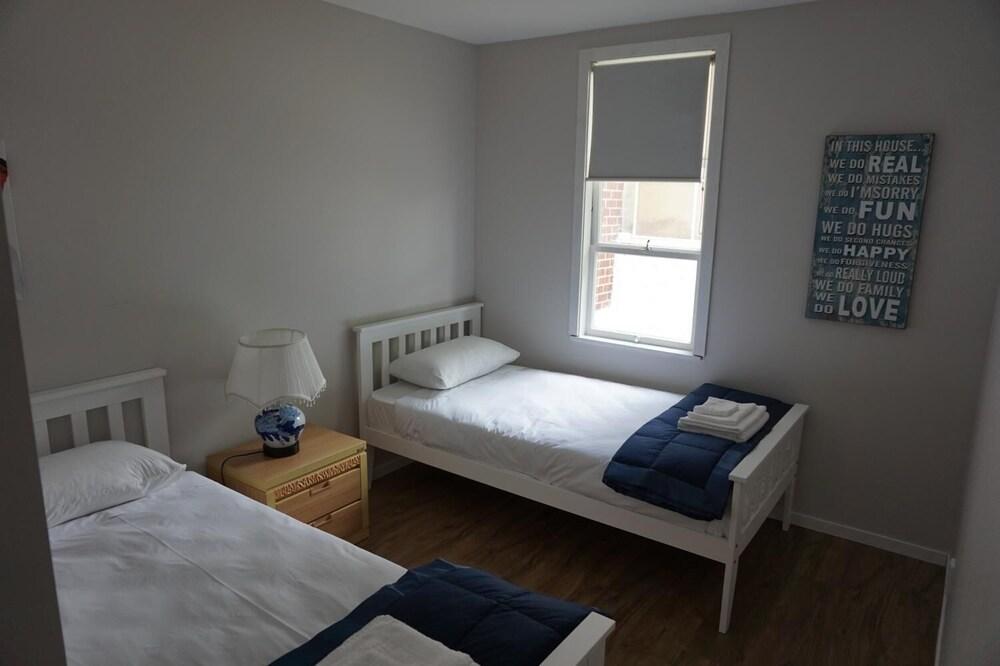 Takapuna Guest House