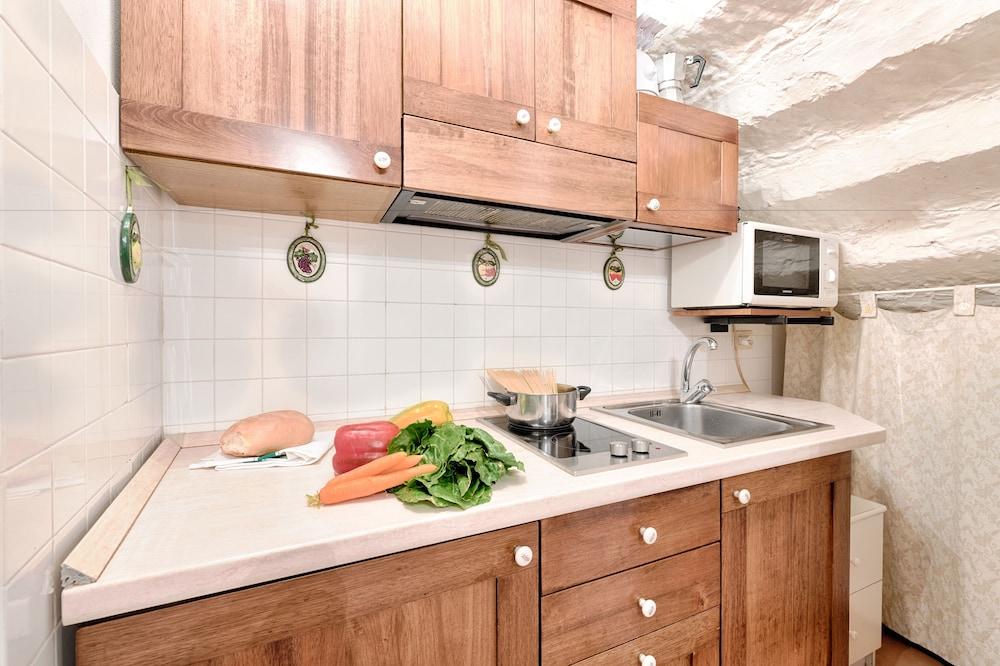 Campuccio 21 by Mmega