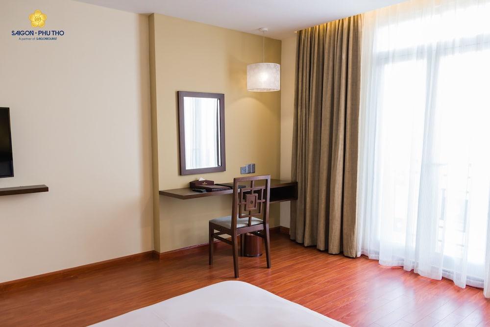 Sai Gon Phu Tho Hotel