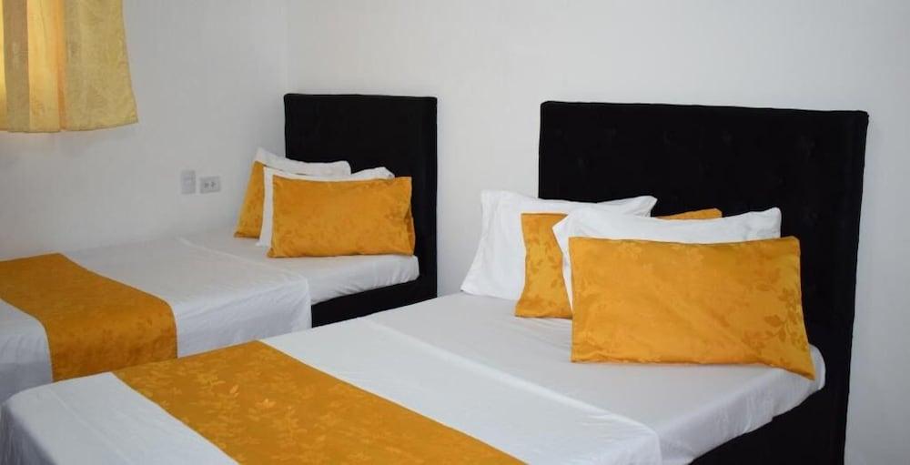 Hotel Avenida 3 Real