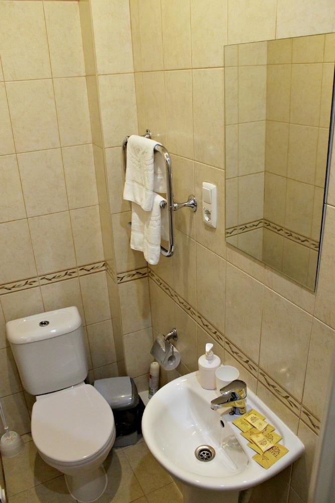 Alye Parusa na Fontanke 89