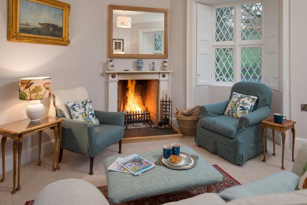 East Gatehouse Lodge