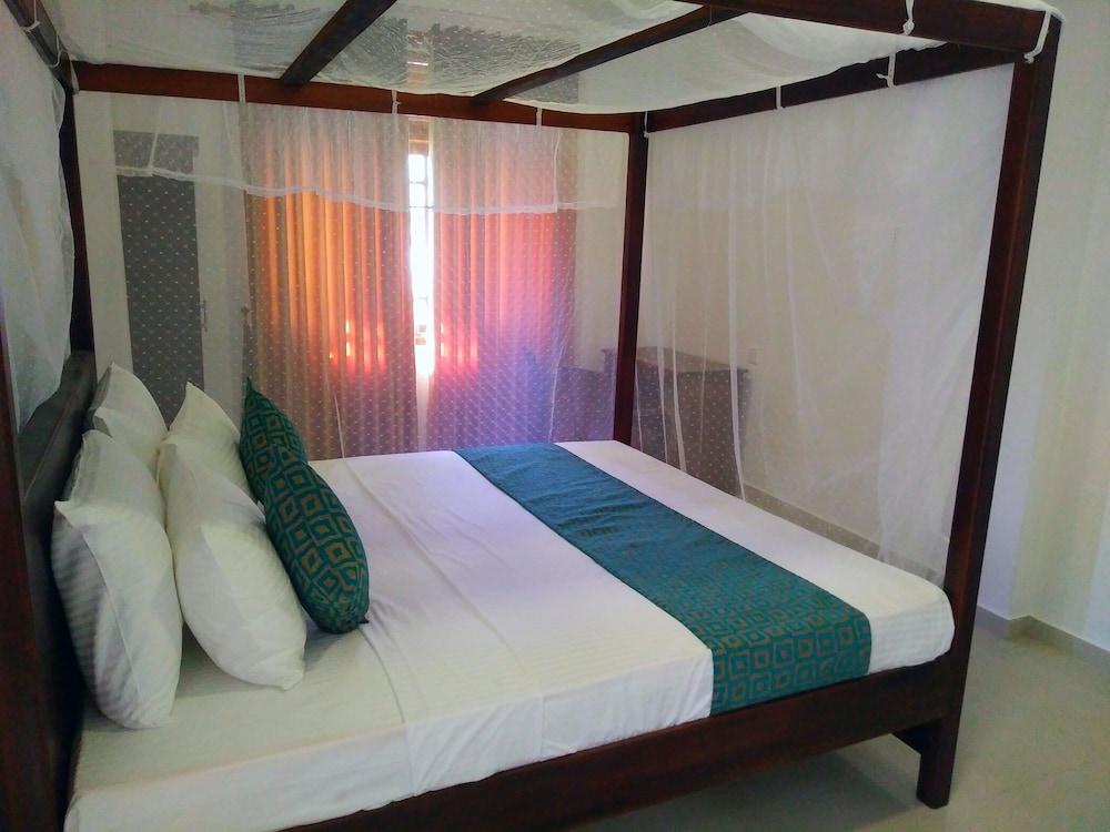 OYO 348 Ocean Bay Surf Resort