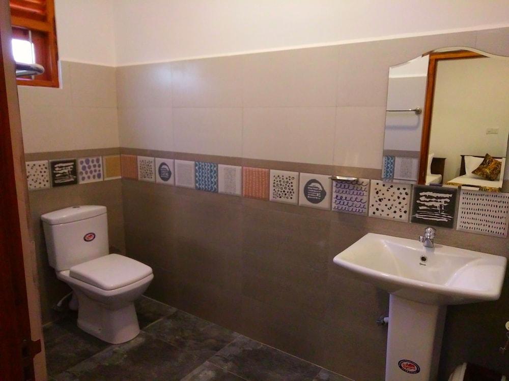 OYO 348 Ocean Bay Surf Resort