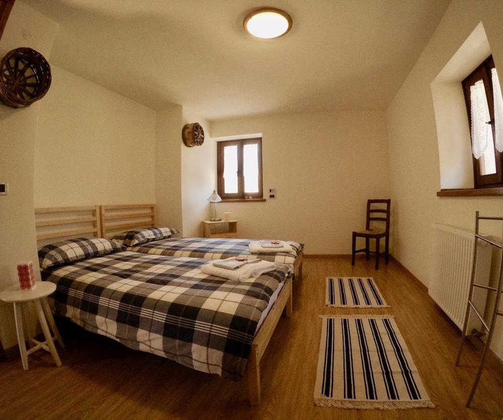 4lander House Balins