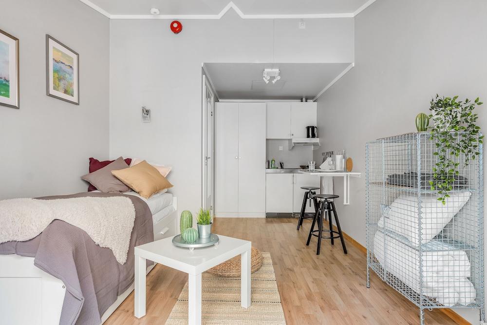 Mi Casa Tu Casa - SG