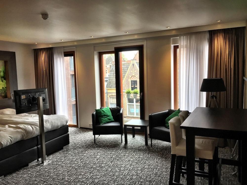 Apart Food and Drinks