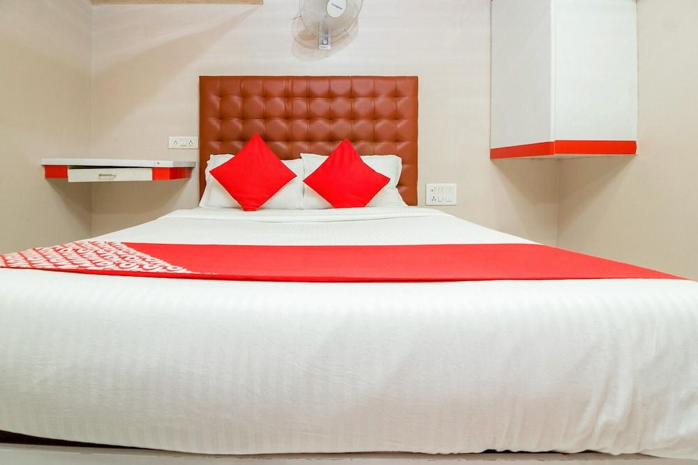 OYO 7407 Hotel Blue Sea