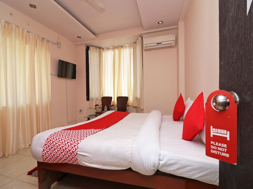 OYO 13884 Holiday Homes