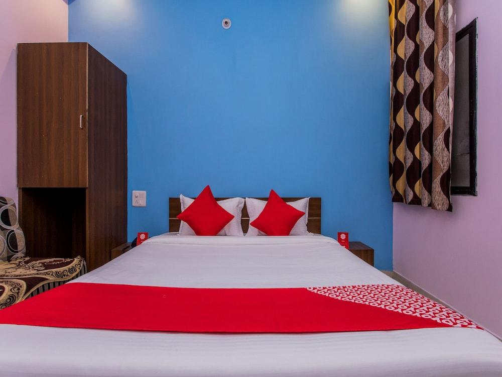 OYO 15569 Hotel Manorama Palace