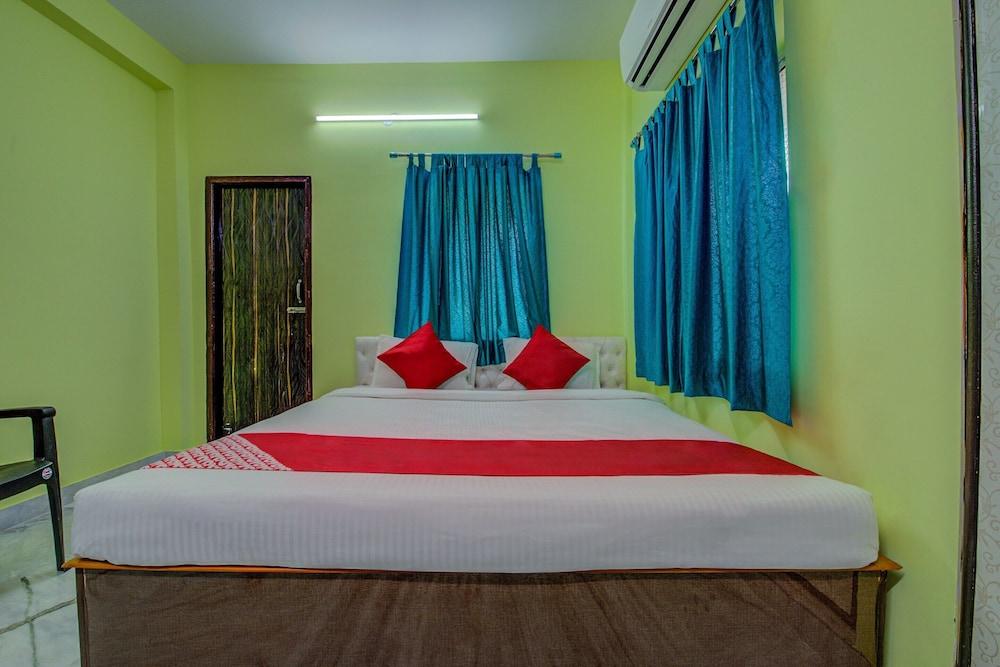 OYO Flagship 13777 VIP Palace