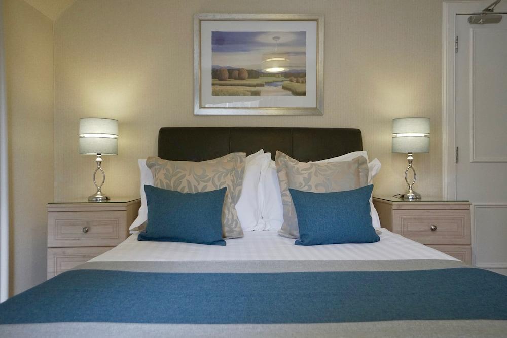 Tigh-na-Cloich Hotel