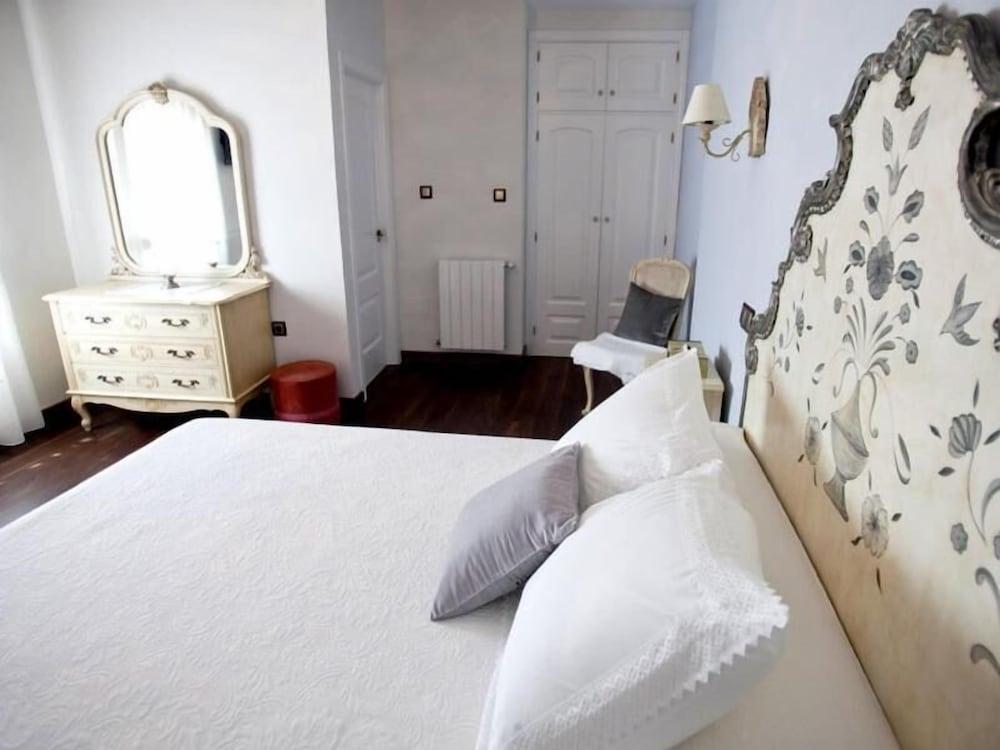 Hospedería Casa De La Campana