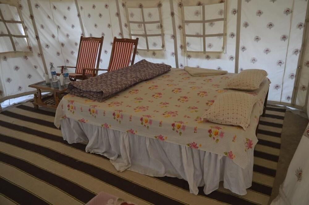 Dunes Desert Safari And Camp