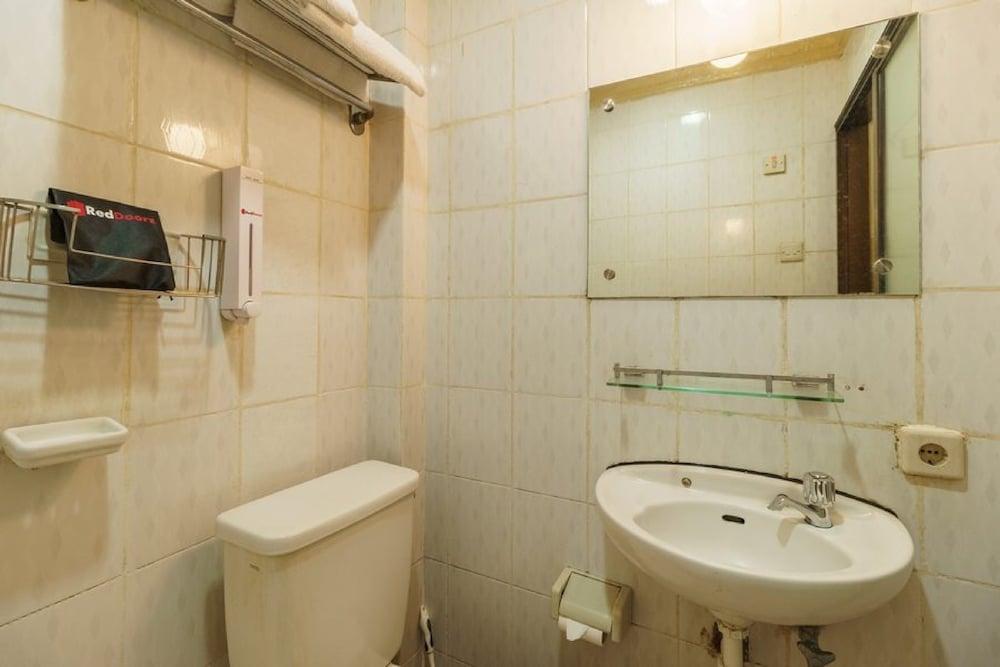 RedDoorz @ Jalan Jaksa