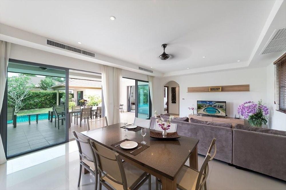 Asia Baan 10 pool Villas