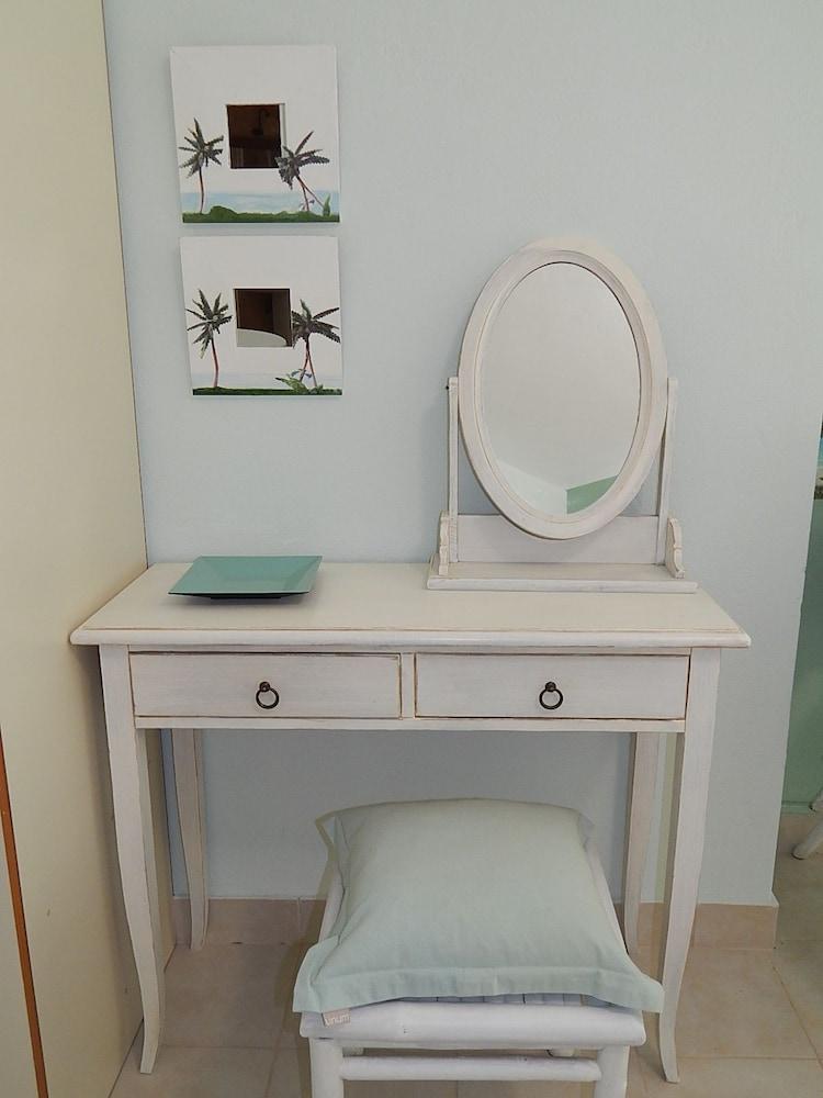 Palmina Mare Villa and Studios