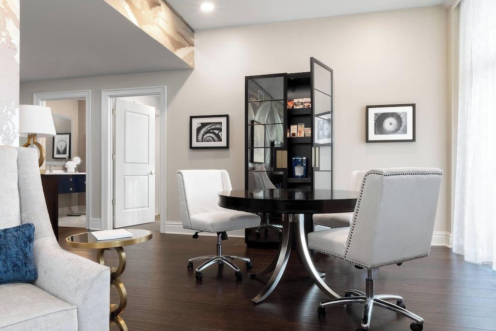 Hotel Saint Louis, Autograph Collection