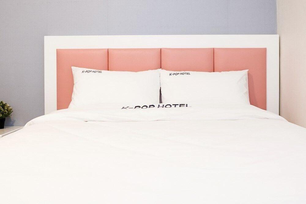 K-Pop Hotel