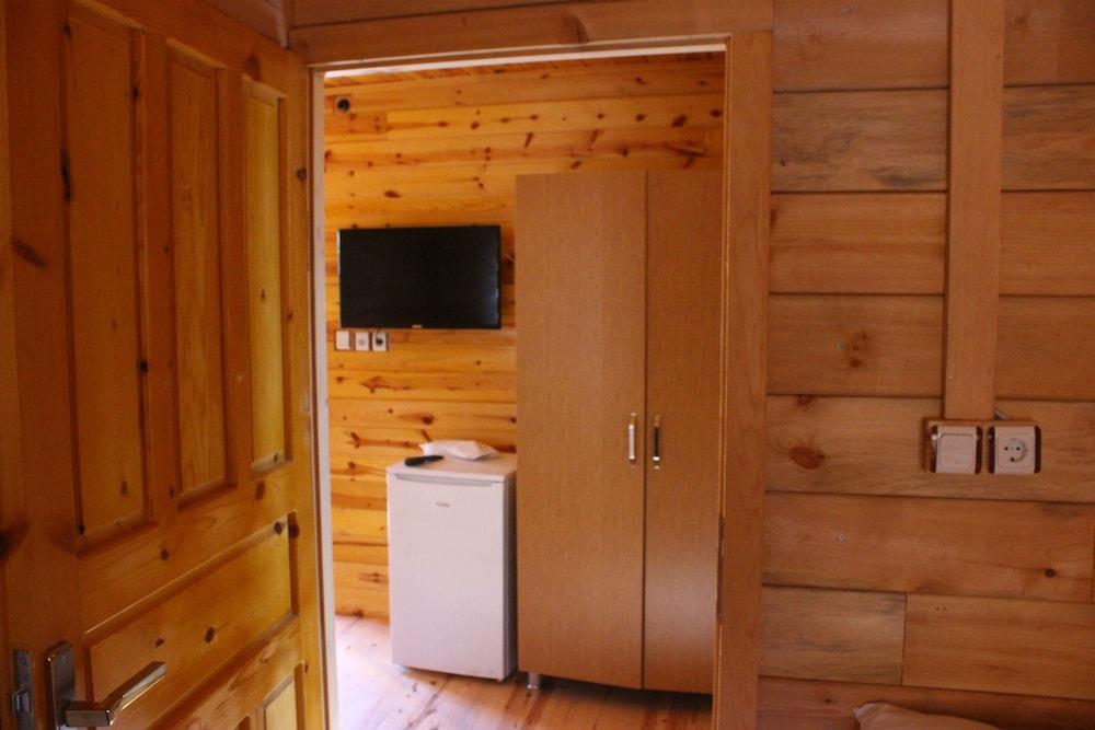 Velikoy Han Konaklari