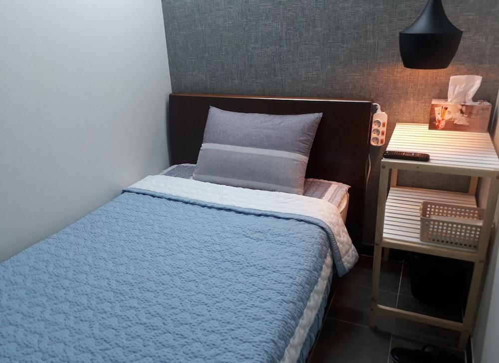 Capsule Hotel Goodstayinn