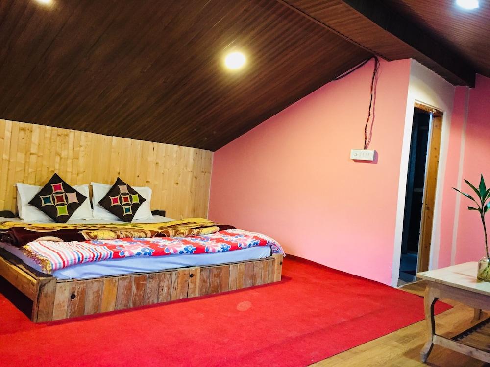 Devdhar Hilltop Cottages