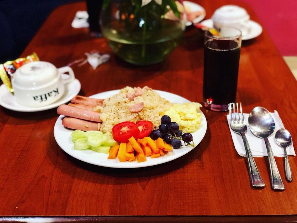 All Seasons Hostel by HOSTELANDTOURS