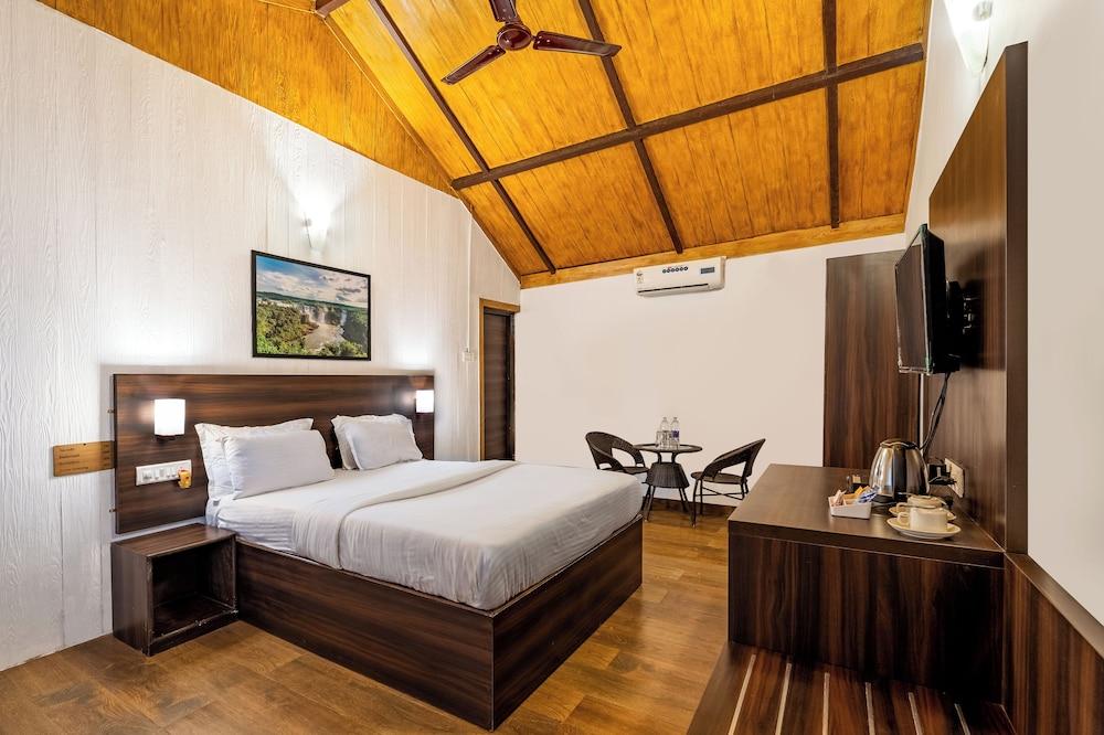 Shangri La Jungle Resort