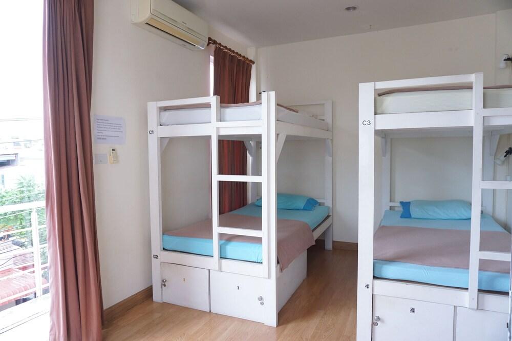 Ananas Phuket Hostel