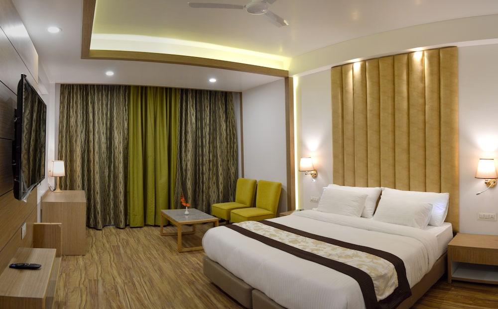 The Orchard Greens Resort - A Centrally Heated Property