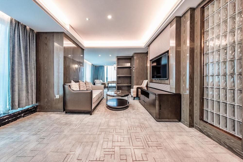 Mercure Chongqing Downtown