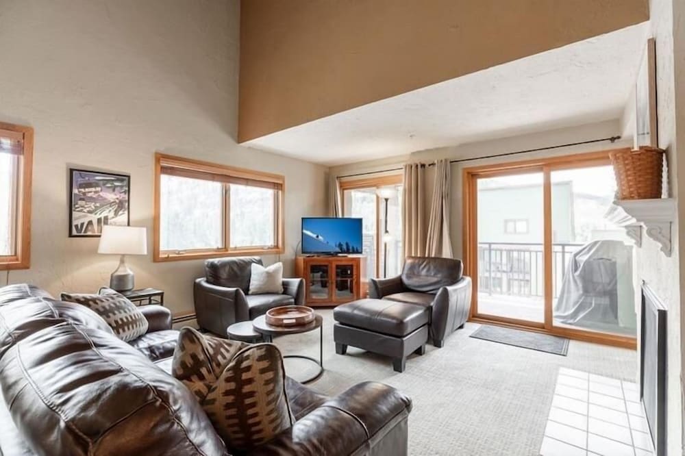 Condo with Pool & Hot Tubs, Free Shuttle by RedAwning