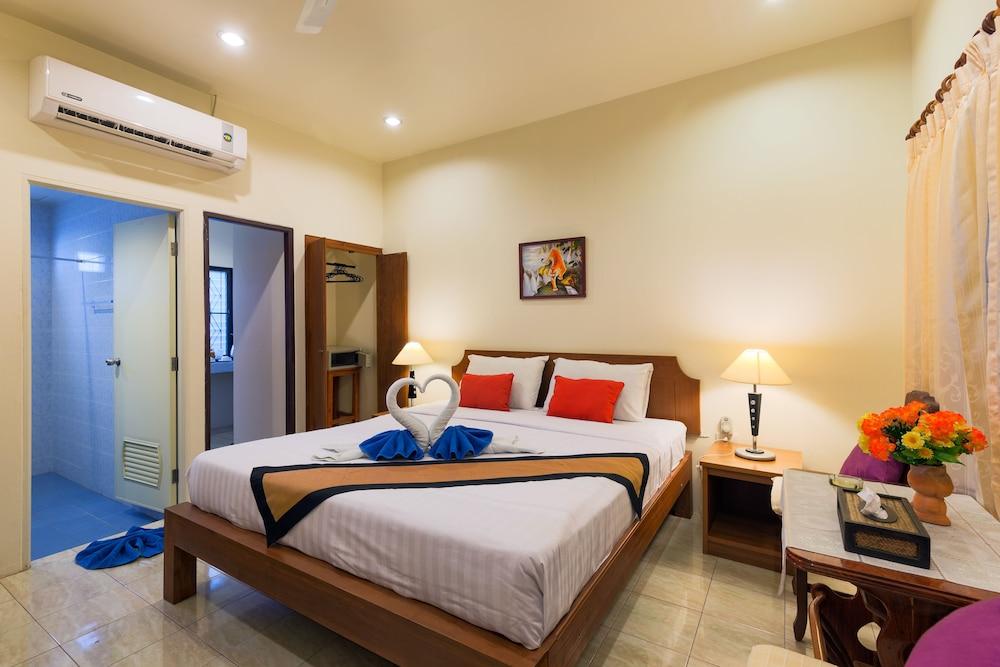 Batic House By Sharaya Hotel